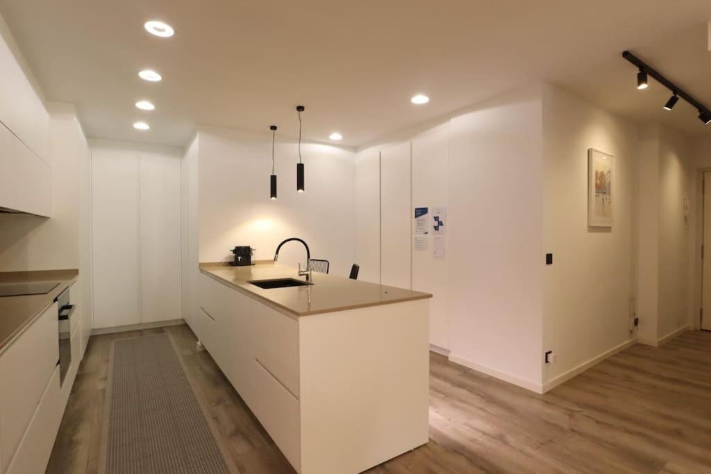 Notel Club - Precioso Loft En El Centro De La Ciudad Santander Bagian luar foto